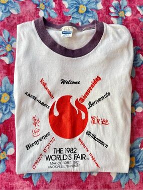 RARE Vintage 1982 World's Fair Knoxville Multilingual Welcome Graphic Ringer Tee